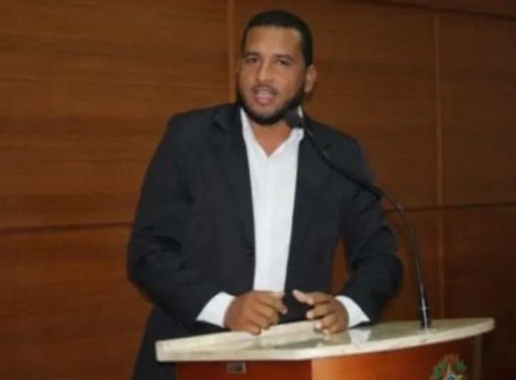 Imagem ilustrativa da imagem Prefeito eleito de Jacobina reduz próprio salário ao mínimo nacional