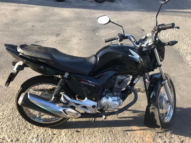 Imagem ilustrativa da imagem Suspeitos de envolvimento em triplo homicídio na orla são presos no bairro de Valéria