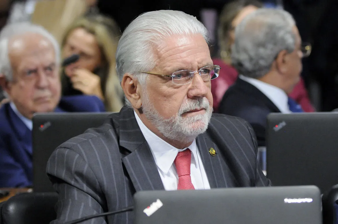 o senador Jaques Wagner criticou trechos da proposta, mas garantiu voto favorável à PEC para viabilizar Auxílio Brasil| Foto: Ag. Senado
