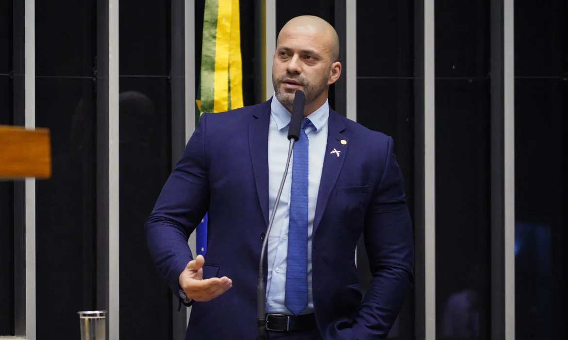 A prisão do deputado Daniel Silveira deixou a Câmara Federal numa saia justa
