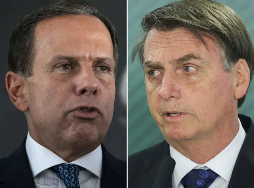 Bolsonaro disse que cartão de vacinação da mãe foi fraudado após imunização contra a Covid-19