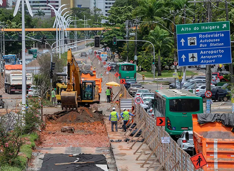 Três estações serão construídas no trecho 3 da obra | Foto: Bruno Concha | Secom
