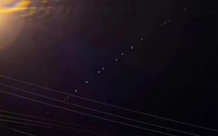 Cerca de 60 satélites foram lançados no dia 4 de fevereiro bem próximos uns dos outros