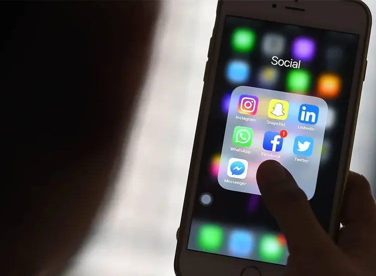 Cliente deve buscar empresas e entrar na Justiça se não tiver resposta | Foto: Manan Vatsyayana | AFP