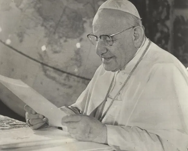 O papa João XXIII convocou o Concílio Vaticano II e fez outras mudanças na Igreja. Foi canonizado em 2014