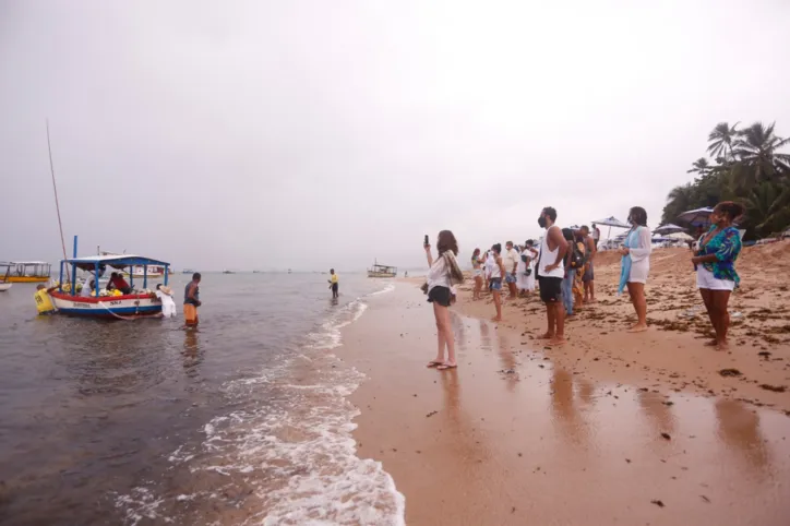 Festa de Iemanjá celebra tradição em novo formato e fieis acompanham de longe