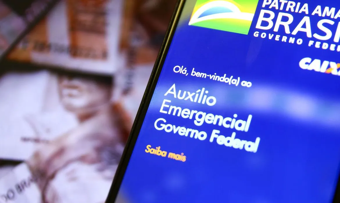 Retorno do Auxílio Emergencial é considerado pelos parlamentares como tema prioritário