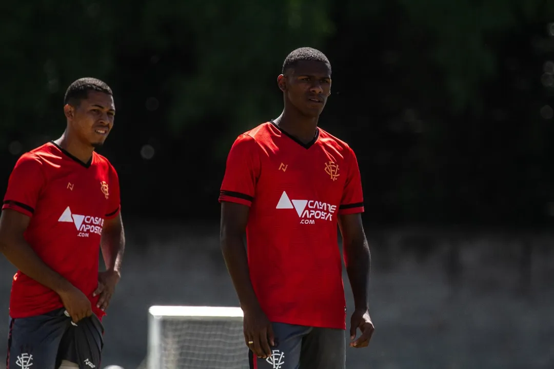 Os trabalhos na Toca do Leão foram apenas de aquecimento e treino técnico | Foto: Letícia Martins | EC Vitória