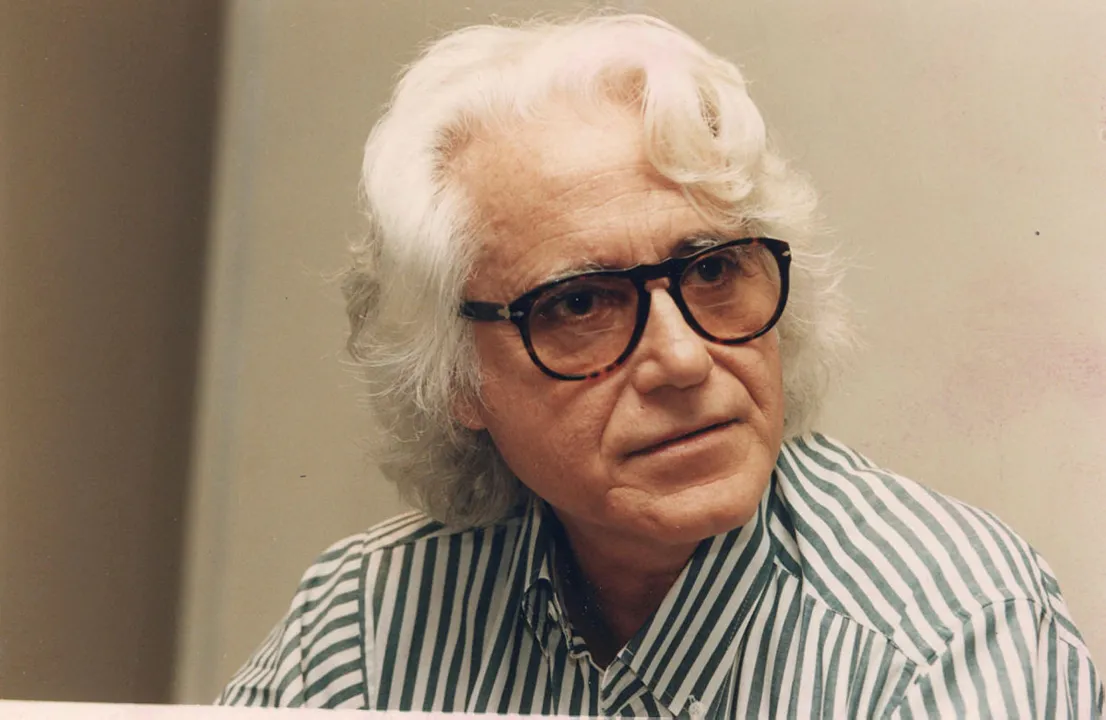 O poeta, membro da Academia de Letras da Bahia, Fernando da Rocha Peres lança Cantorio e Antigos Poemas | Foto: Rejane Carneiro | Arquivo A TARDE | 29.6.1999