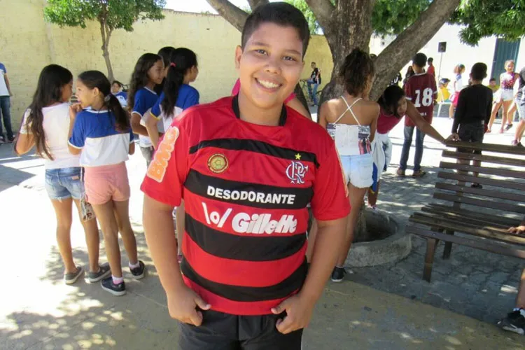O paciente foi levado para uma Unidade de Terapia Intensiva em estado grave, mas não resistiu às complicações da doença.