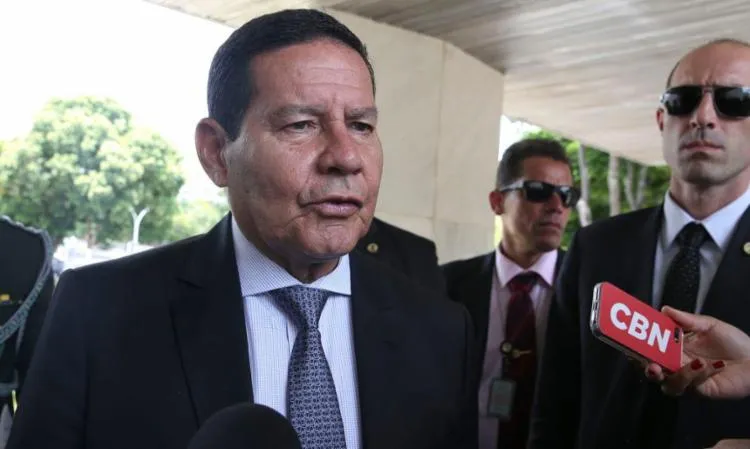 Nos bastidores correm rumores sobre um afastamento entre Mourão e Bolsonaro | Foto:Valter Campanato | Agência Brasil