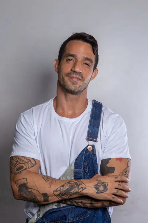 O cantor Pedro Pondé se aventura em carreira solo | Foto: Divulgação | André Fofano