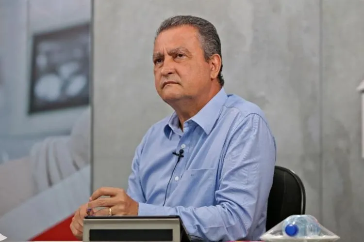 "Ele não cansa de dar demonstrações de desprezo pelo próximo", diz Rui sobre Bolsonaro | Foto: Paula Fróes | GOVBA