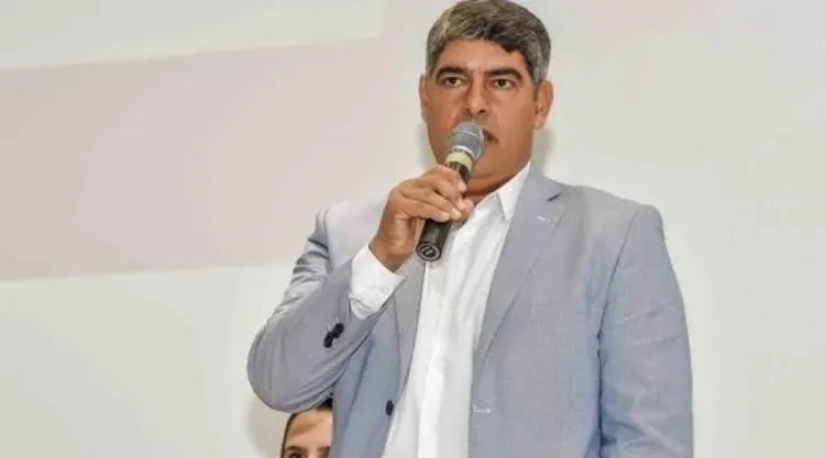 O gestor foi punido pelo acúmulo ilegal de cargos por servidores públicos, no exercício de 2018.