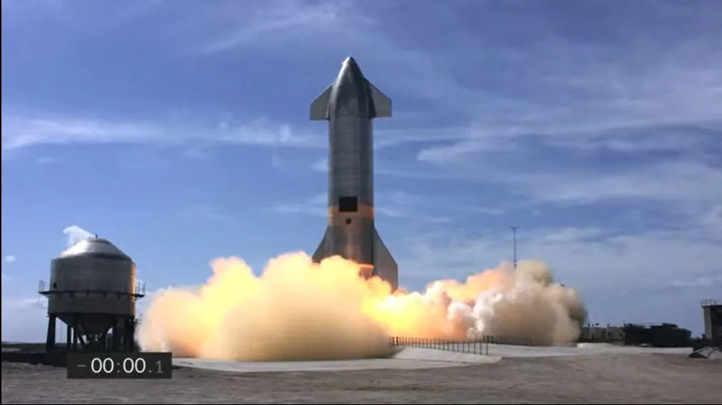 A empresa esperava conseguir completar um voo de teste com sucesso depois que as últimas três tentativas terminaram em explosões espetaculares | Foto: SpaceX | AFP