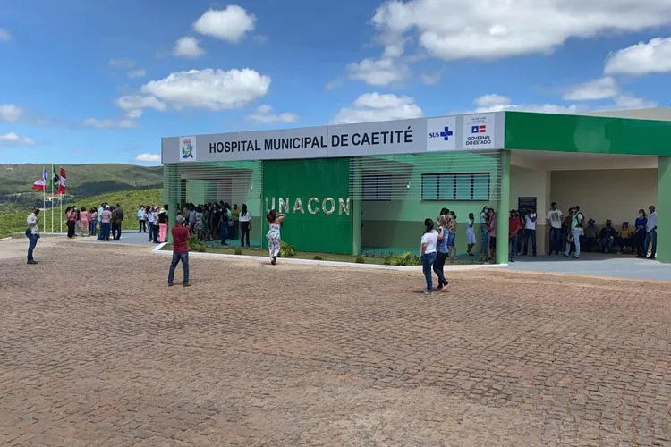 Dos 20 leitos clínicos, 11 estão ocupados, o equivalente a 55% de ocupação; e dos 10 leitos de Unidade de Terapia Intensiva (UTI), seis estão ocupados