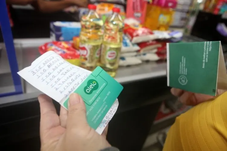 Benefício é destinado, exclusivamente, para a compra de gêneros alimentícios | Foto: Reprodução