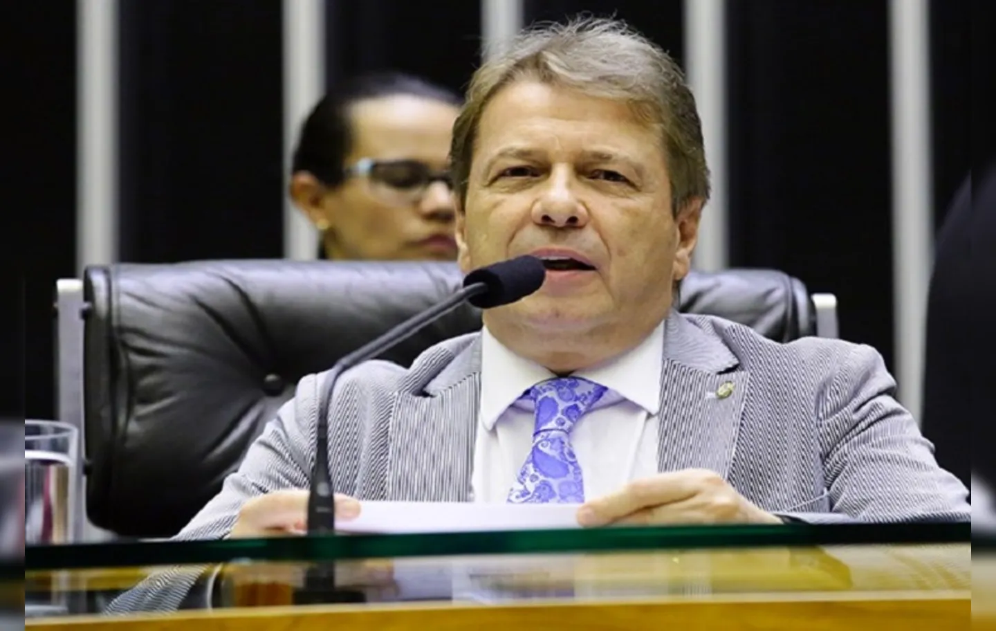 Bibo Nunes vai na contramão do discurso empreendido pelo presidente Jair Bolsonaro
