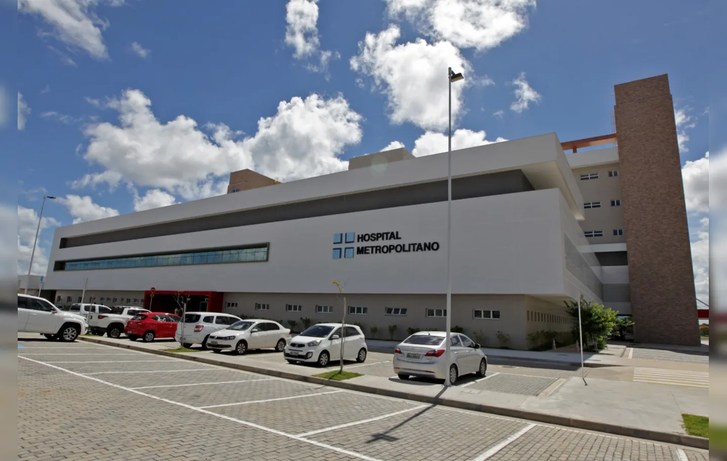 A unidade hospitalar instalada em Lauro de Freitas tem 100 leitos de UTI