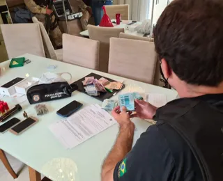 Três são presos e R$ 17 mil é recuperado em operação na Bahia contra tráfico internacional