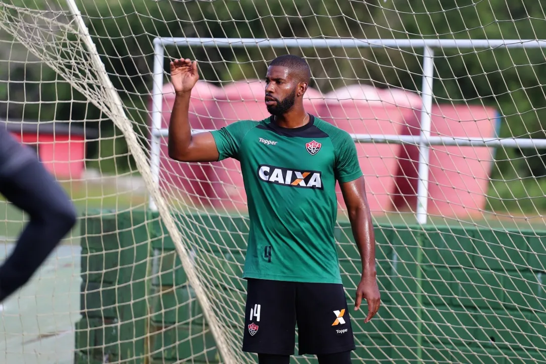 A diretoria já confirmou não contar com o goleiro, que tem treinado separado do restante do grupo | Foto: Maurícia da Matta | EC Vitória
