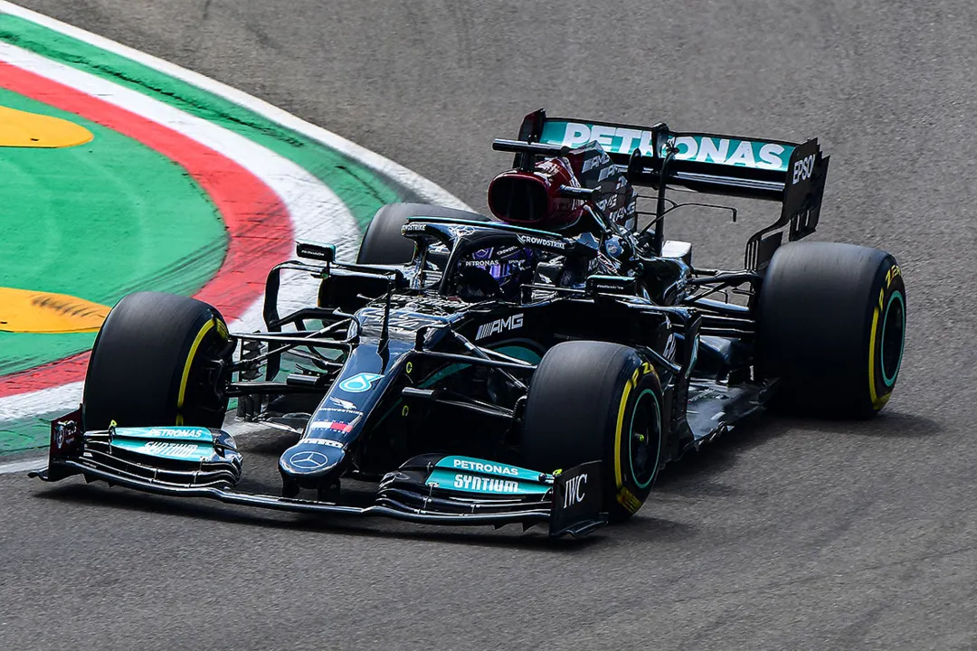 O piloto inglês marcou a melhor volta em 1min14s411 | Foto: Miguel Medina | AFP