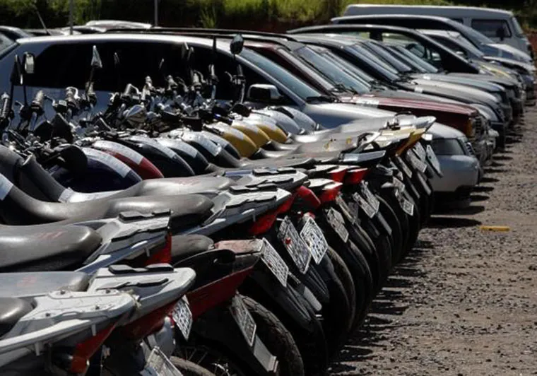 Frequentemente, o Detran faz leilões de carros e motocicletas; contar com assessoria ajuda a fazer bons negócios em leilões | Foto: Elói Corrêa | Gov-BA