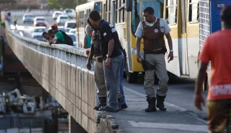 Homem foi encontrado embaixo de viaduto | Foto: Ilustrativa | Joá Souza | Ag. A TARDE