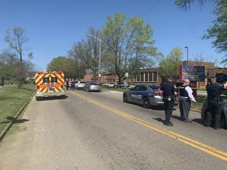 Um agente policial estaria entre os feridos registrados no ataque | Foto: Divulgação | Polícia de Knoxville