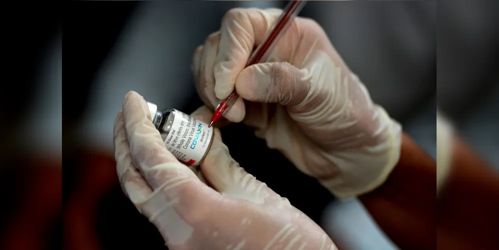 O imunizante Covaxin é produzido pelo laboratório Bharat Biotech, na Índia | Noah Seelam | AFP