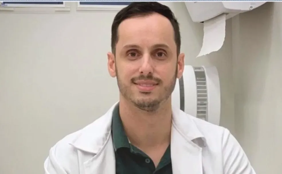 Corpo seguiu para o município de Araci onde será velado e sepultado na Câmara de Vereadores da cidade I Foto: Reprodução/TV Subaé