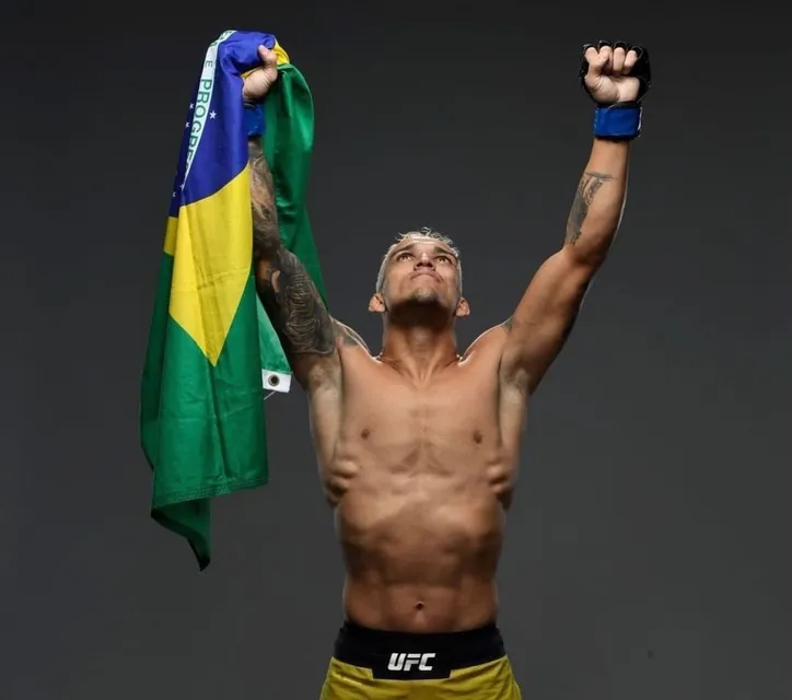 Imagem ilustrativa da imagem Novo campeão do UFC, Do Bronx projeta próximo adversário: "Não fujo de luta"