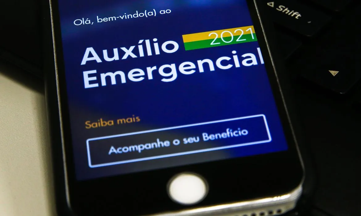A Caixa lembra que o calendário da terceira parcela foi antecipado | Foto: Marcello Casal Jr | Agência Brasil
