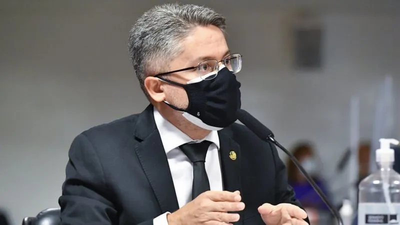 Alessandro Vieira acredita que saída do presidente Bolsonaro será decidida na próxima eleição | Foto: Waldemir Barreto | Agência Senado