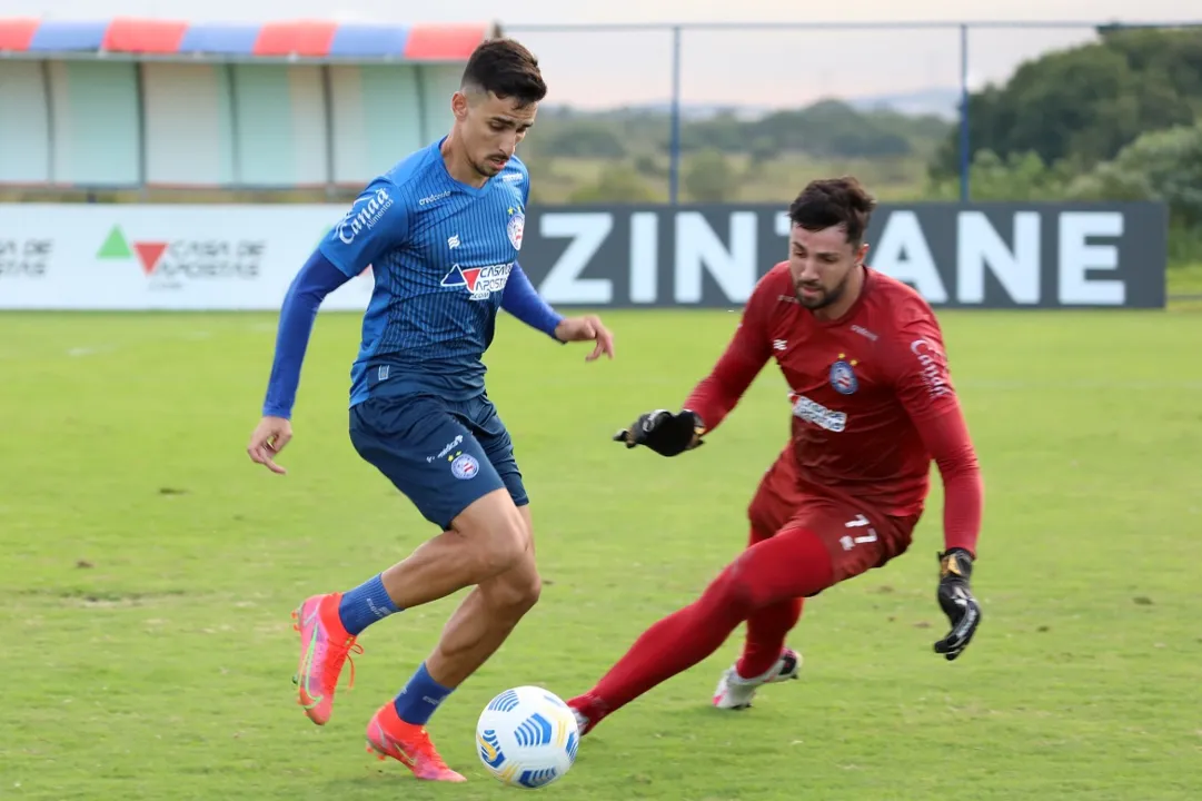 Troca de passes, finalizações e posse de bola foram aspectos trabalhados nas atividades | Foto: Felipe Oliveira | EC Bahia