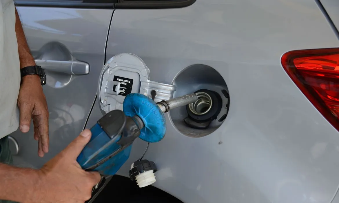 Gasolina nos postos de combustível