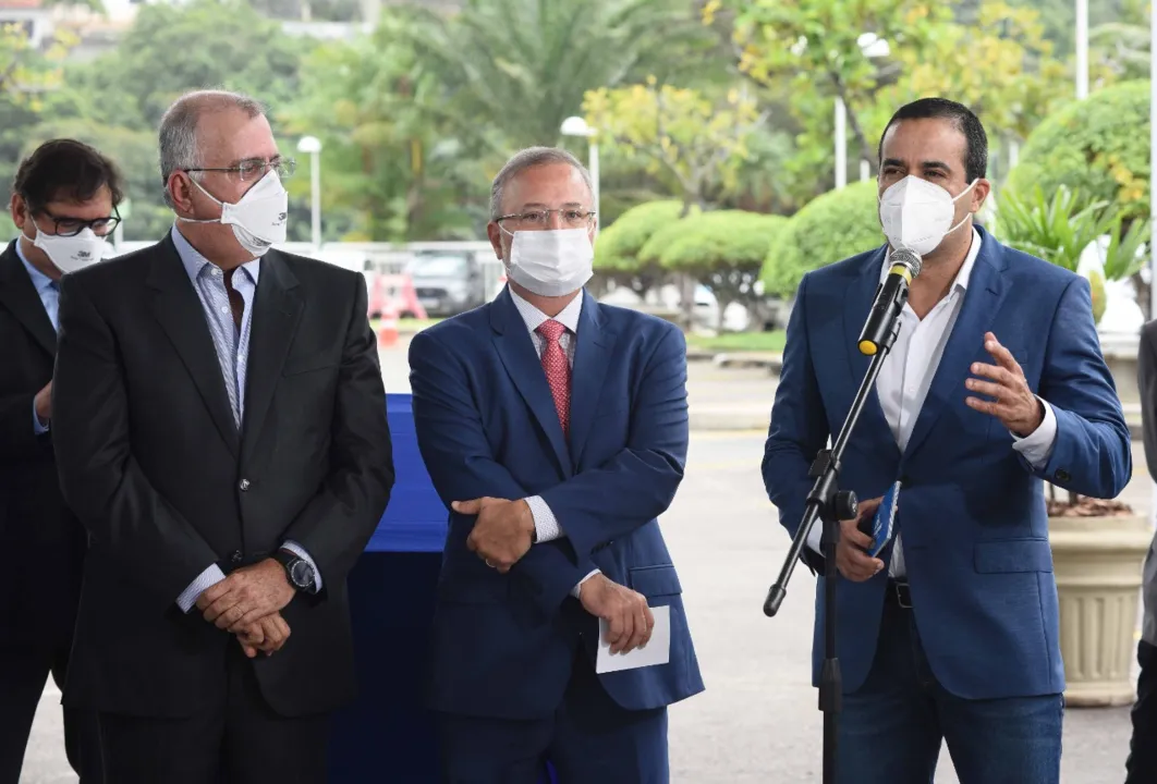 Prefeito destaca que construção de nova estrutura reforça a saúde e geração de empregos na cidade | r Foto: Betto Jr. | Secom