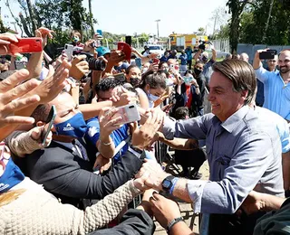 Bolsonaro não usa máscara em sete de cada dez eventos oficiais