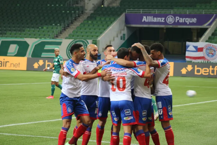 Imagem ilustrativa da imagem Bahia joga bem, mas vacila no fim e perde para o Palmeiras