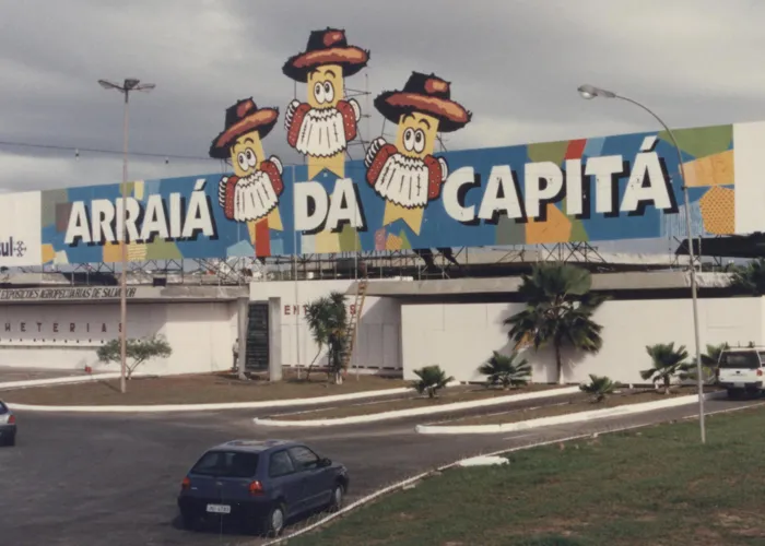 Criado há 35 anos, como Arraiá da Orla, o Arraiá da Capitá ganhou este nome na sua segunda edição e rapidamente se consolidou como opção junina para os que passavam o período na capital baiana | Foto: Arquivo A TARDE