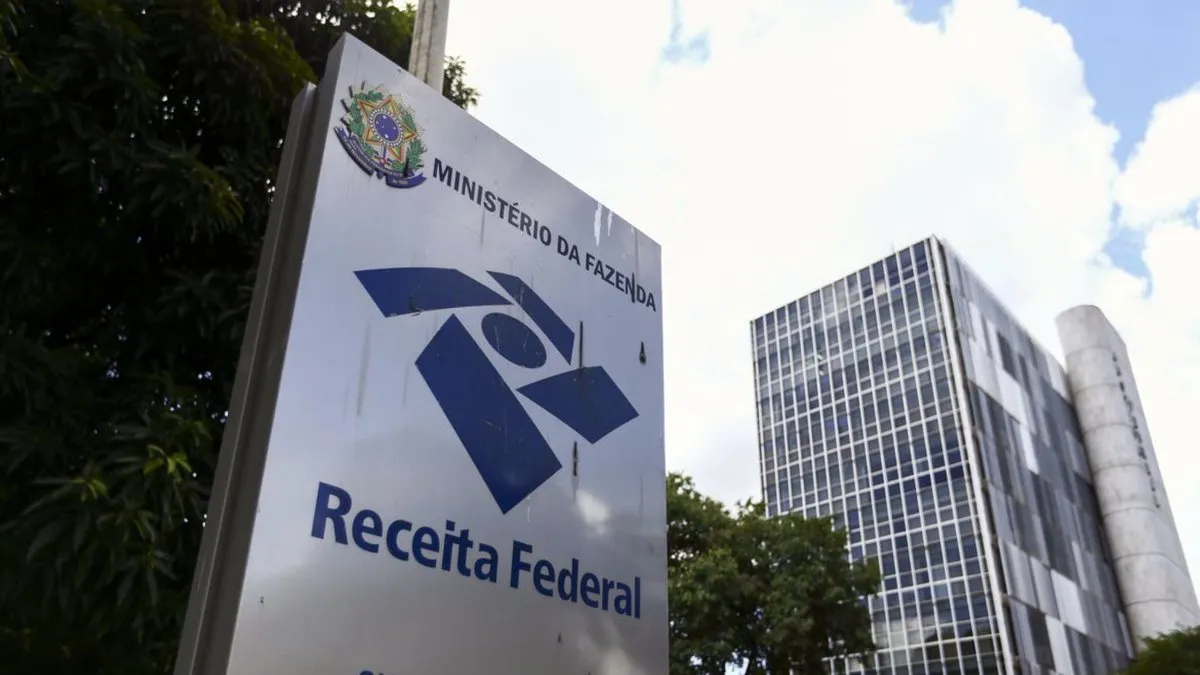A previsão é que sejam oferecidas 230 oportunidades para Auditor-Fiscal e 469 para Analista-Tributário | Foto: Reprodução | Agência Brasil