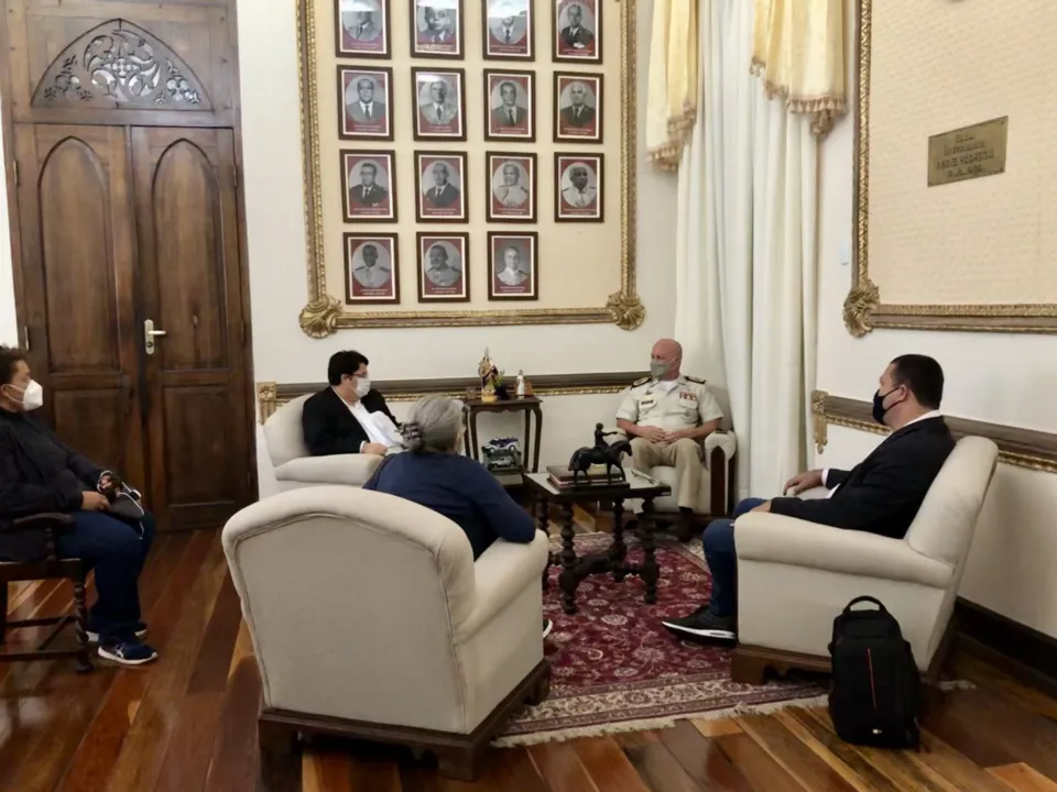 Em reunião com o comandante da PM, Paulo Coutinho, o deputado Osni Cardoso e o vereador Tagner Cerqueira obtiveram a autorização para a implantação da base comunitária.