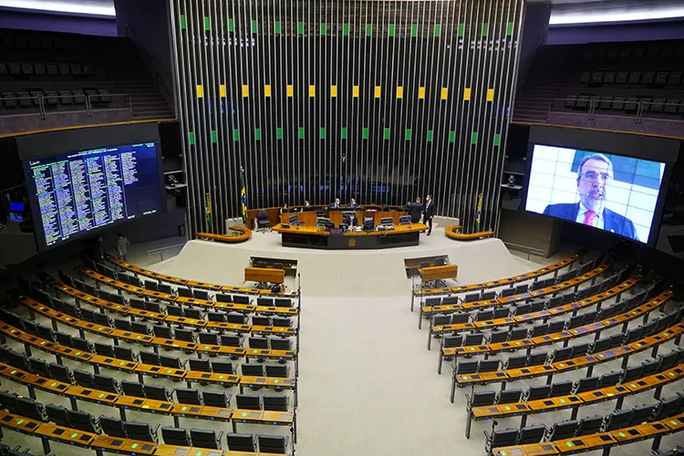 Câmara adiou votação da proposta nesta terça pela segunda vez | Foto: Pablo Valadares | Câmara dos Deputados