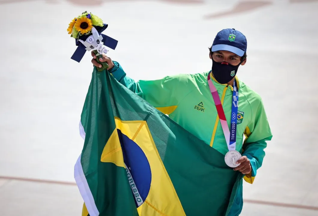 Paulista de 27 anos leva prata e conquista primeira medalha da modalidade na história dos Jogos Olímpicos