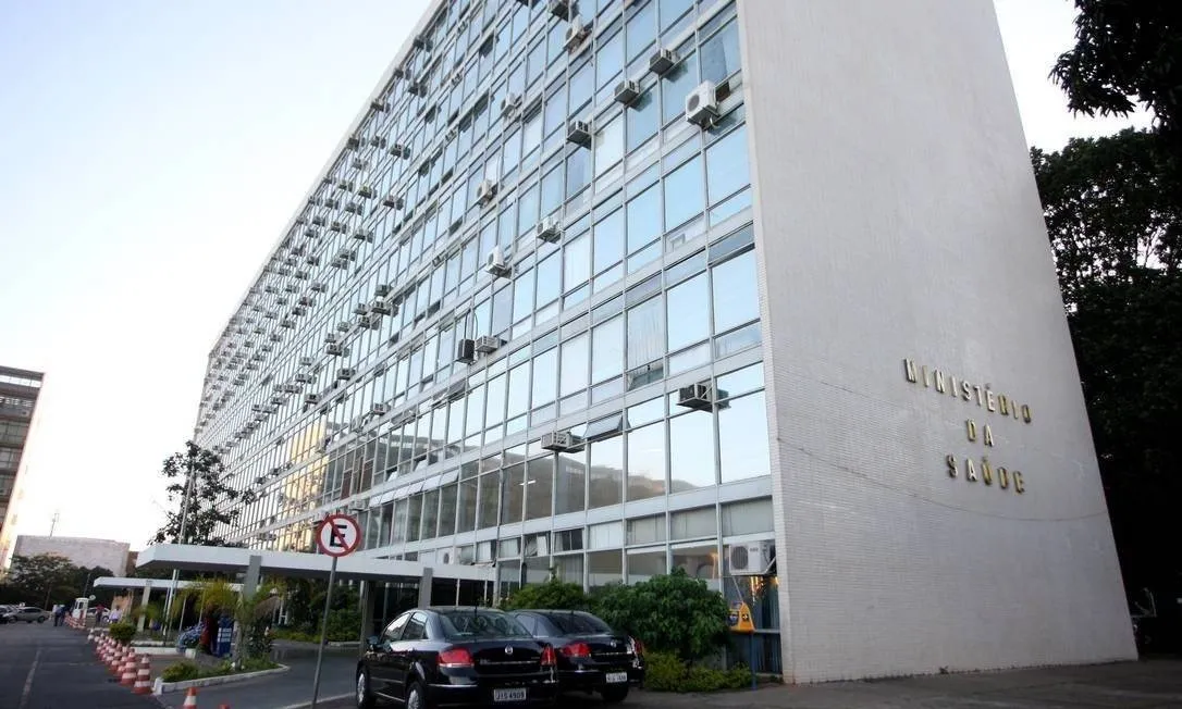 Os acordos são investigados pelo Tribunal de Contas da União (TCU), por suspeita de sobrepreço e favorecimento na contratação.