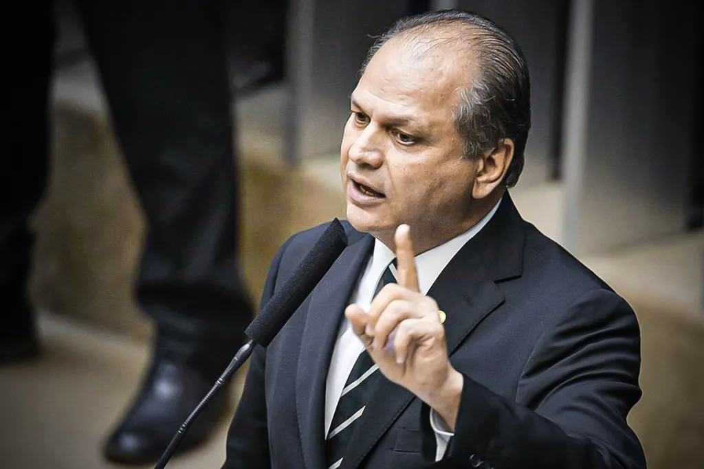 Barros foi acusado de capitanear um esquema de superfaturamento na compra de vacinas da Covaxin | Foto: Valter Campanato | Agência Brasil