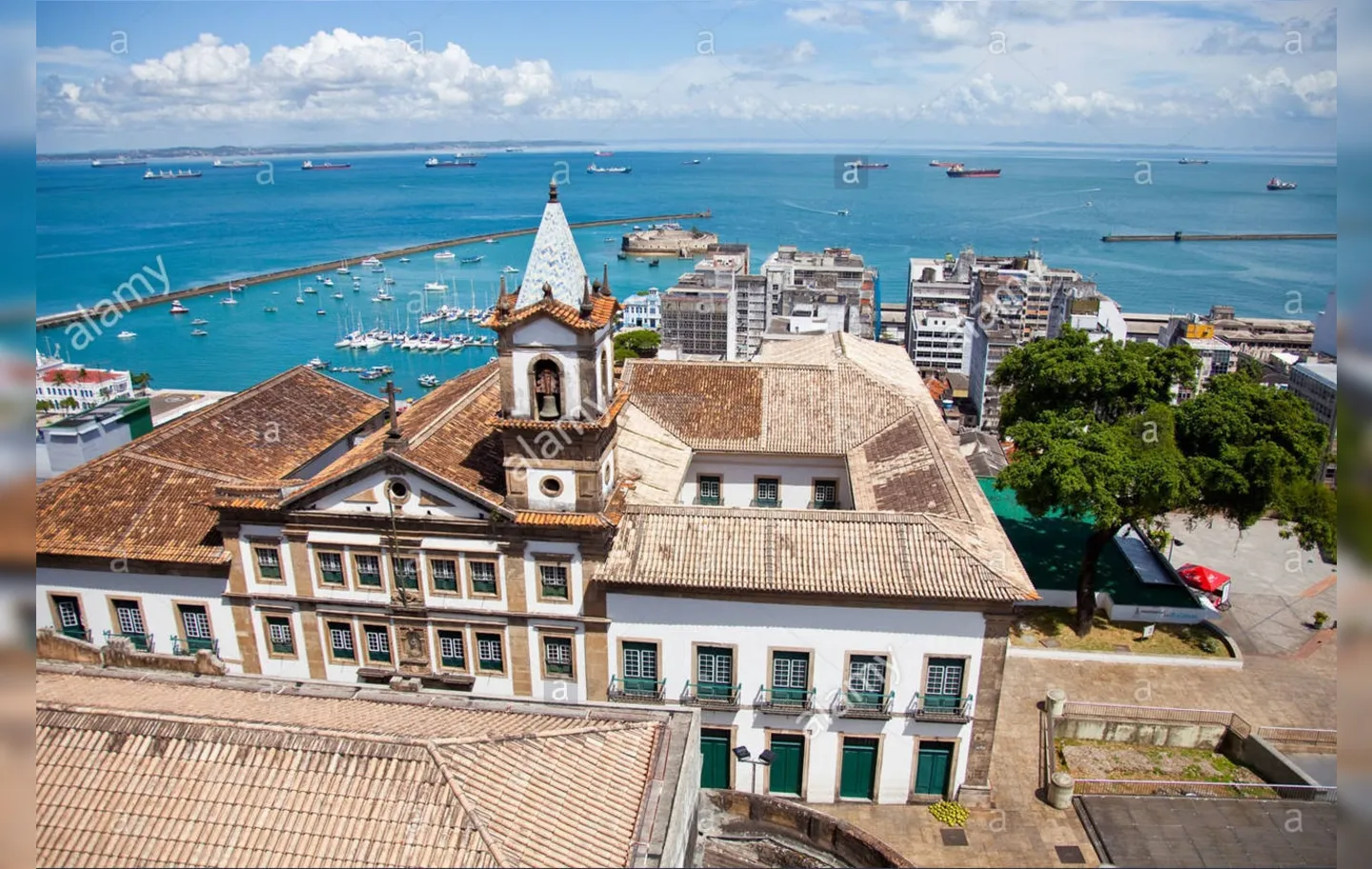 A Santa Casa de Misericórdia da Bahia foi uma das primeiras instituições a reunir documentos históricos