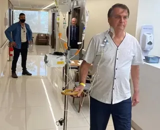 Bolsonaro evolui, caminha pelo hospital e pode ter alta neste domingo