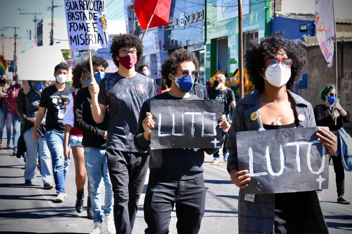 Imagem ilustrativa da imagem Cidades baianas participam de manifestações contra Bolsonaro neste sábado