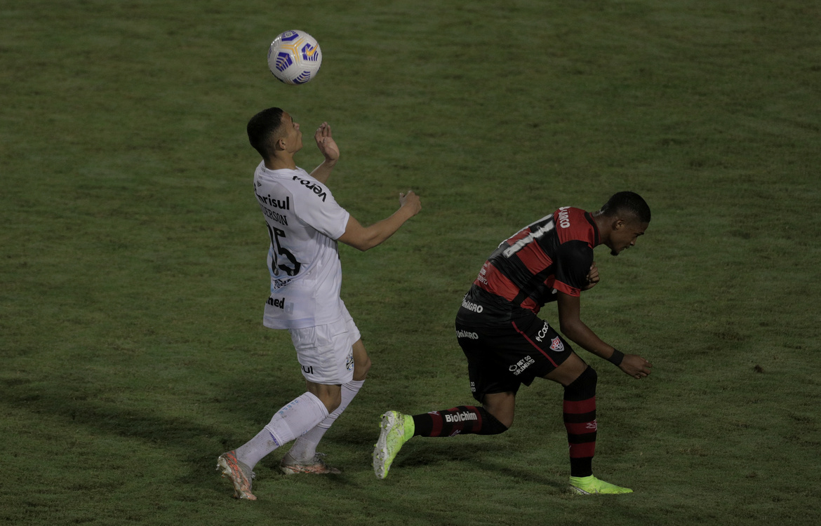 Vitória perde do Grêmio em casa e sai em desvantagem na Copa do Brasil